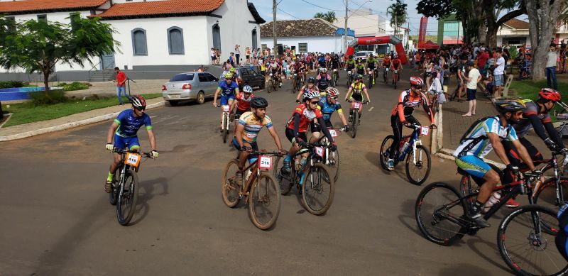 Prefeitura realiza 15ª Copa Moutain Bike e Maratona do Trabalhador do 1º de Maio com entrega de prêmios.